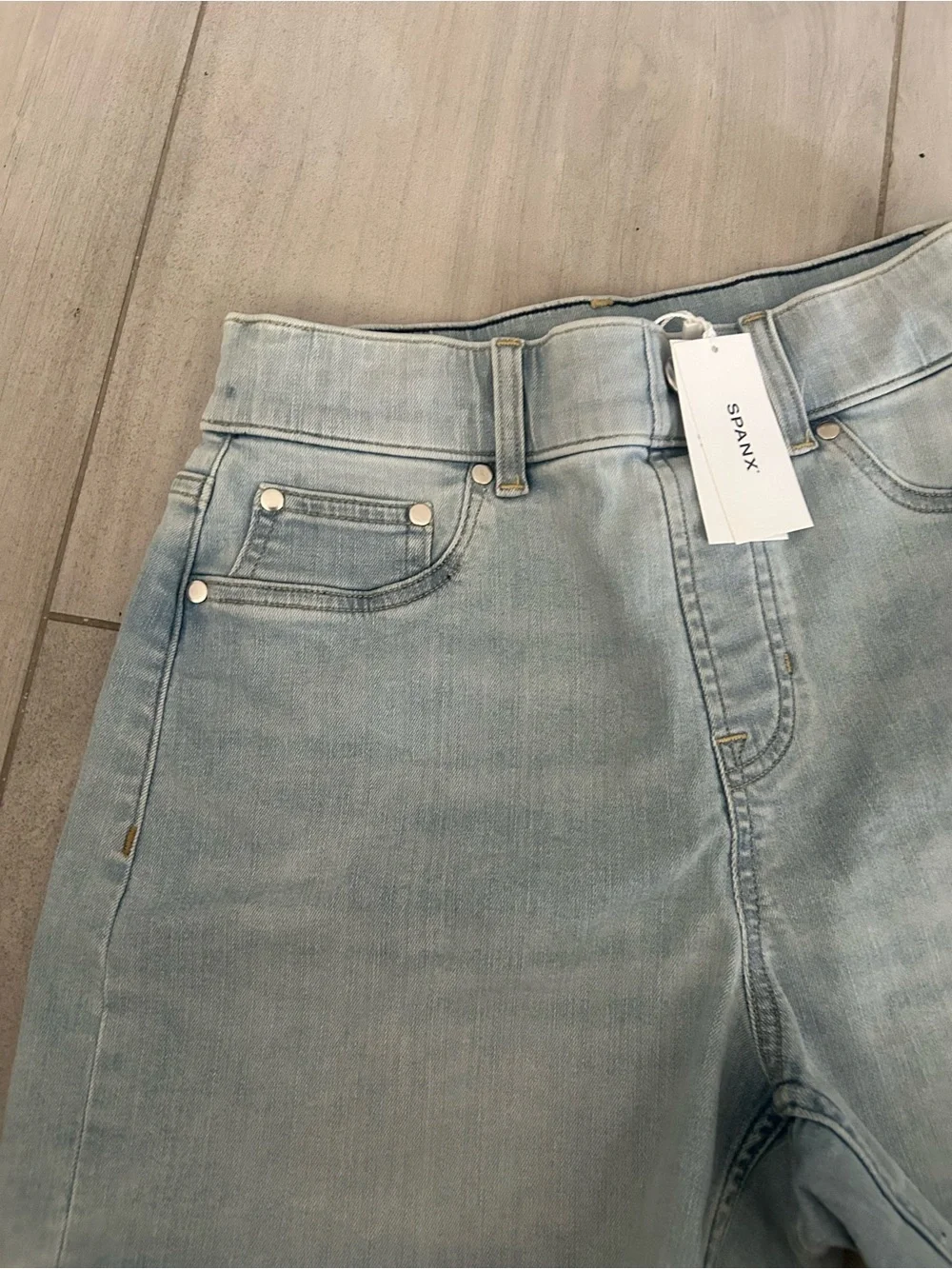 Spanx Pull-On High Waist Denim Shorts 5” Light Wash Size S